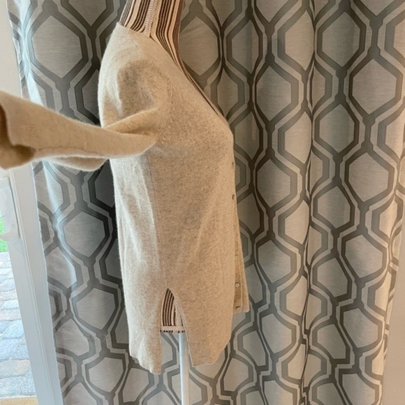 100% Cashmere Oatmeal Cardigan - Picture 3 of 12